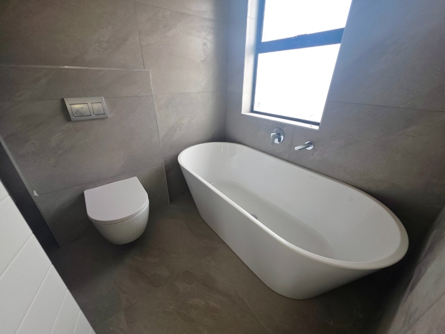 4 Bedroom Property for Sale in Sandown Western Cape